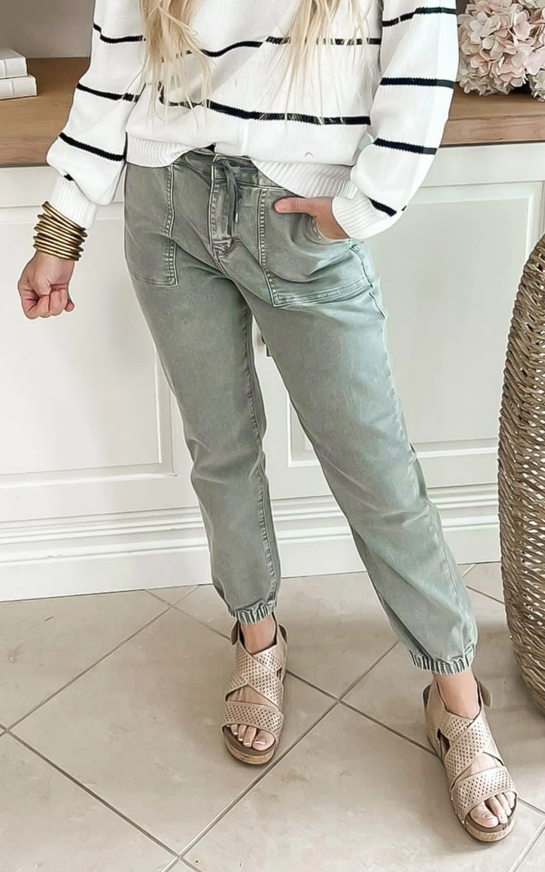 Ash Grey High Rise Jogger Crop | Mica**