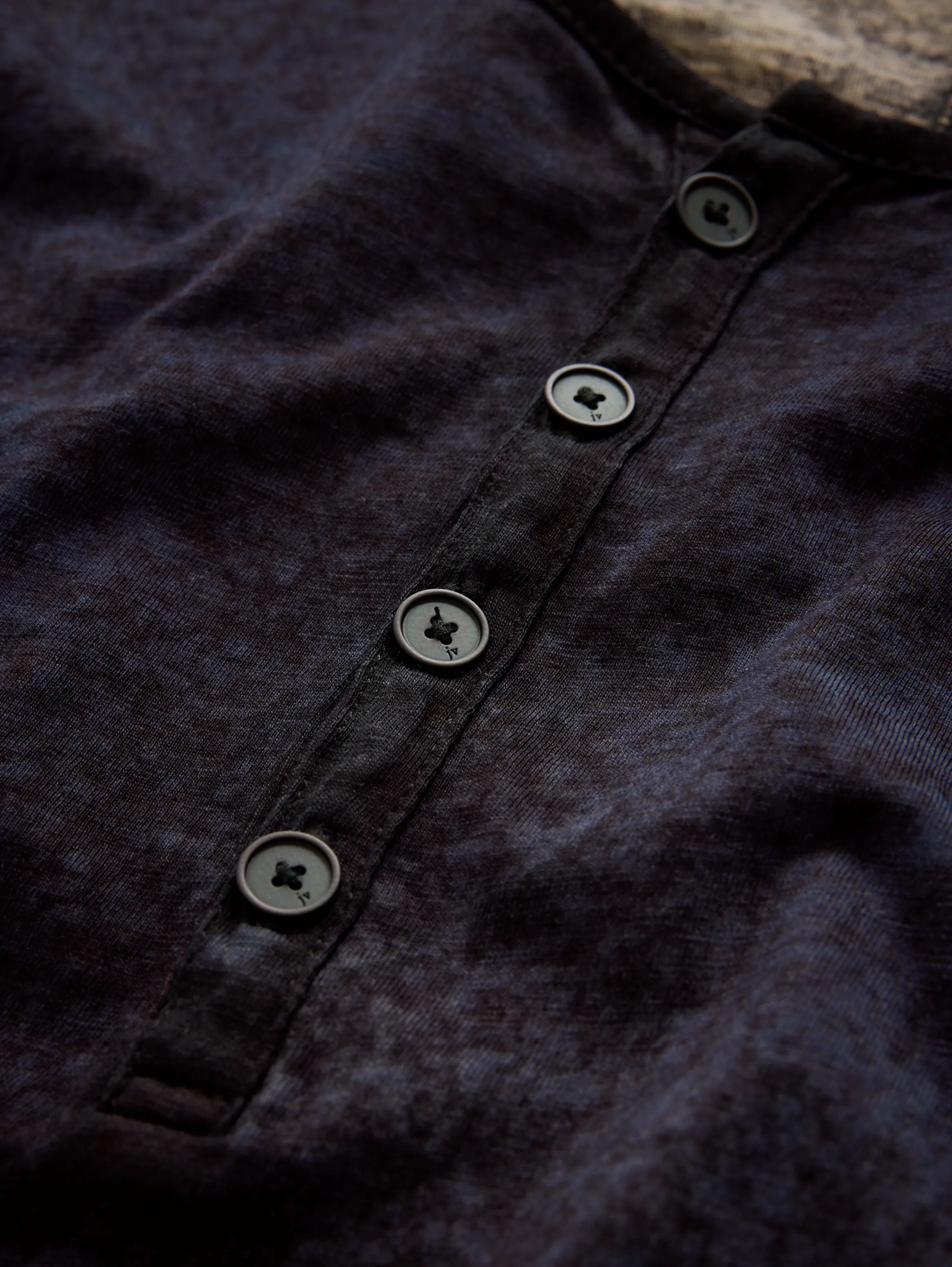 JOHN VARVATOS - ARIEL SS RAIN WASH HENLEY