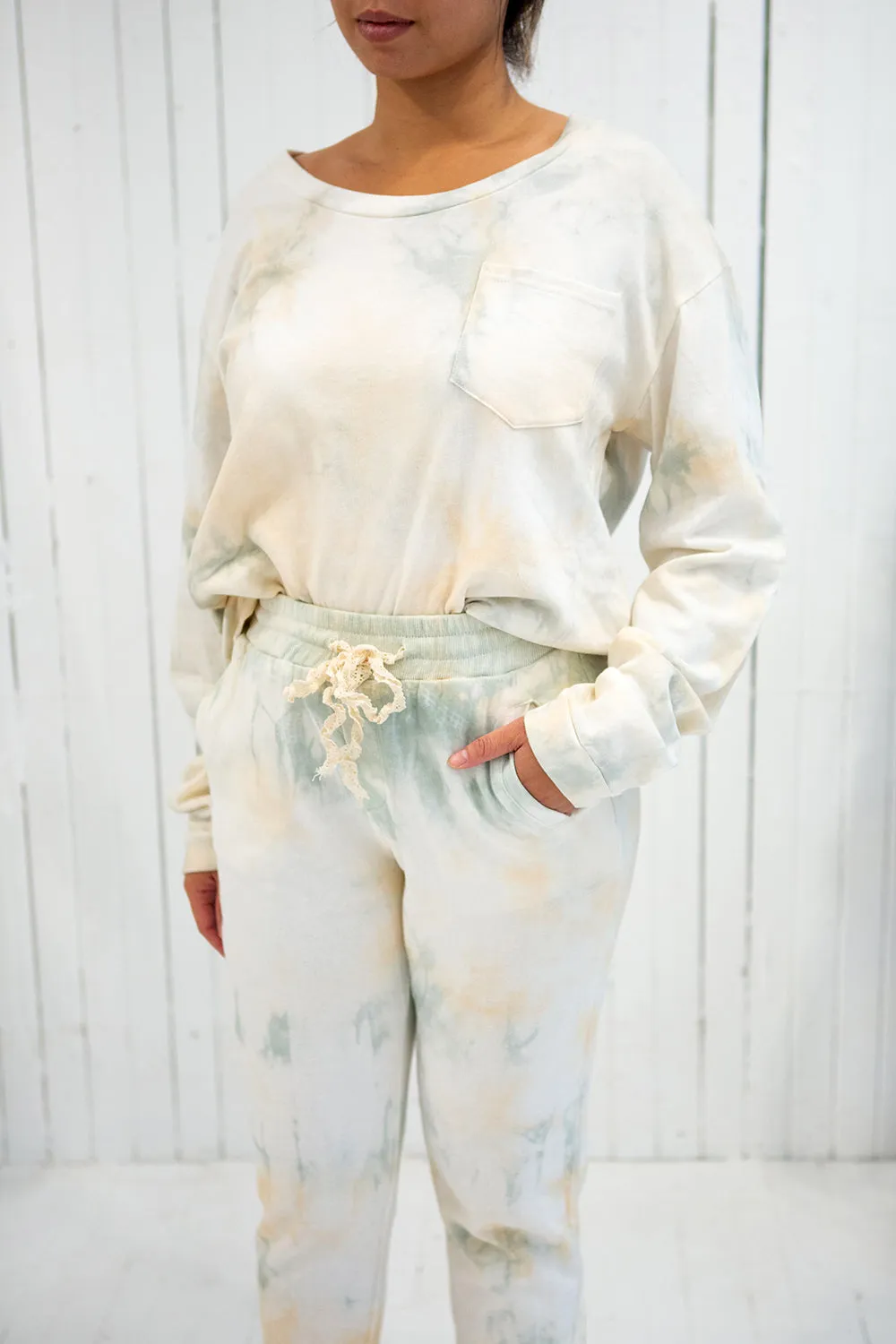 Leiria | Tie Dye Pocket Sweater