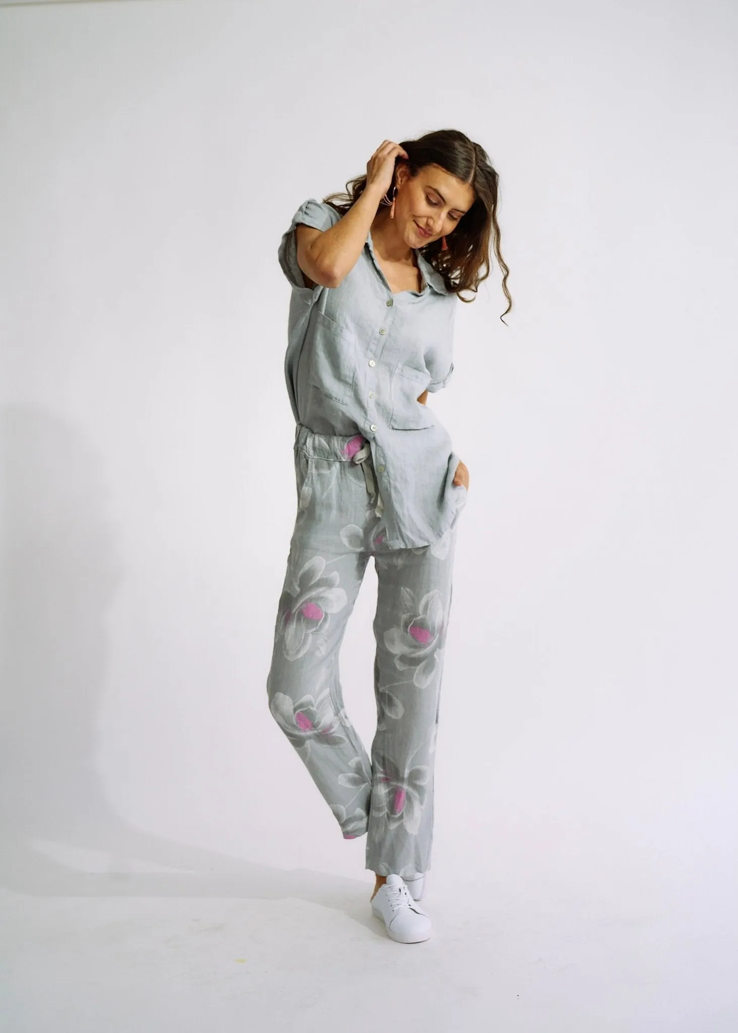 Pure Linen Italian Floral Printed Joggers in Pearl Grey