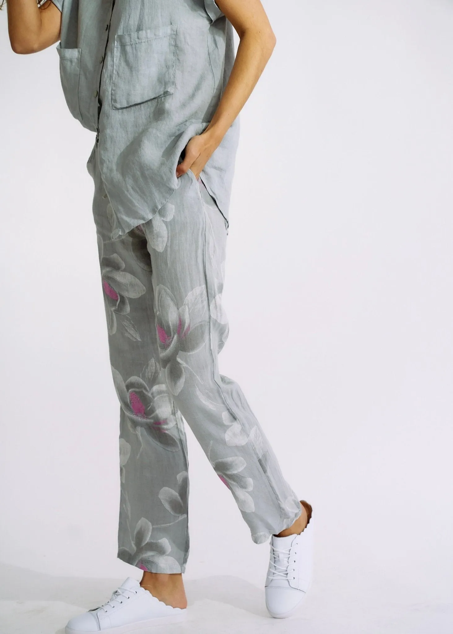 Pure Linen Italian Floral Printed Joggers in Pearl Grey