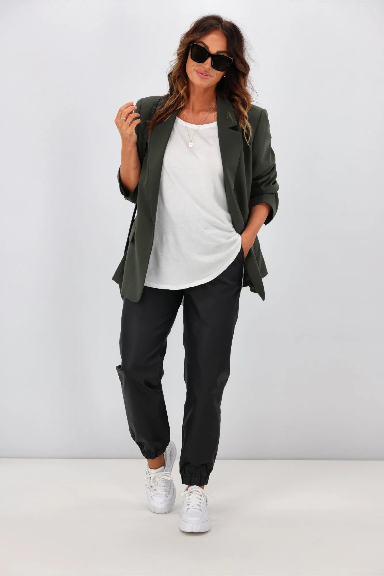 Wakee Julia Wetlook Jogger Black