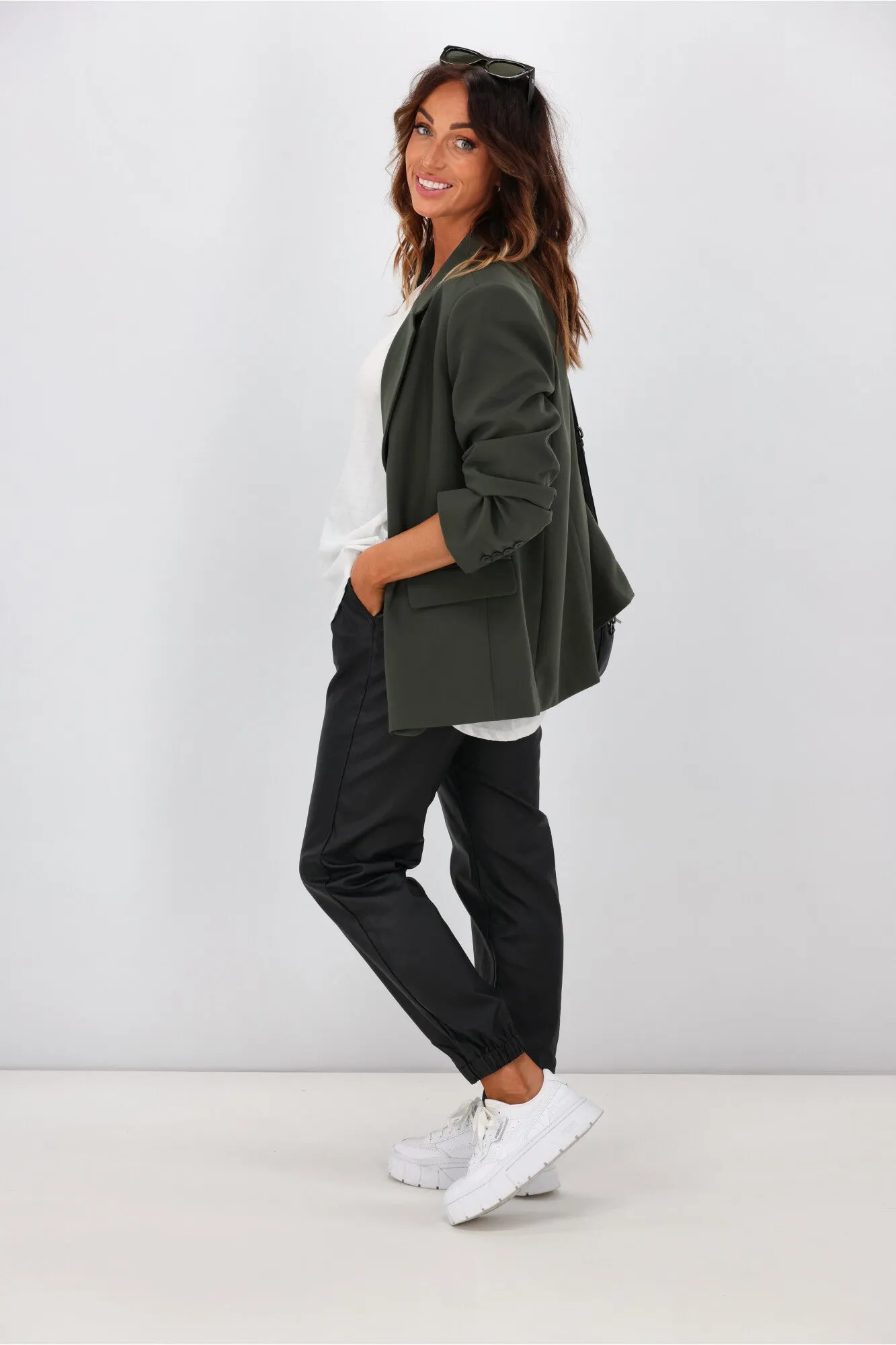 Wakee Julia Wetlook Jogger Black
