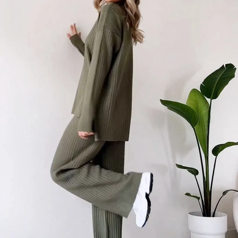 Women’s Knitted Suit - Turtleneck Loose Set