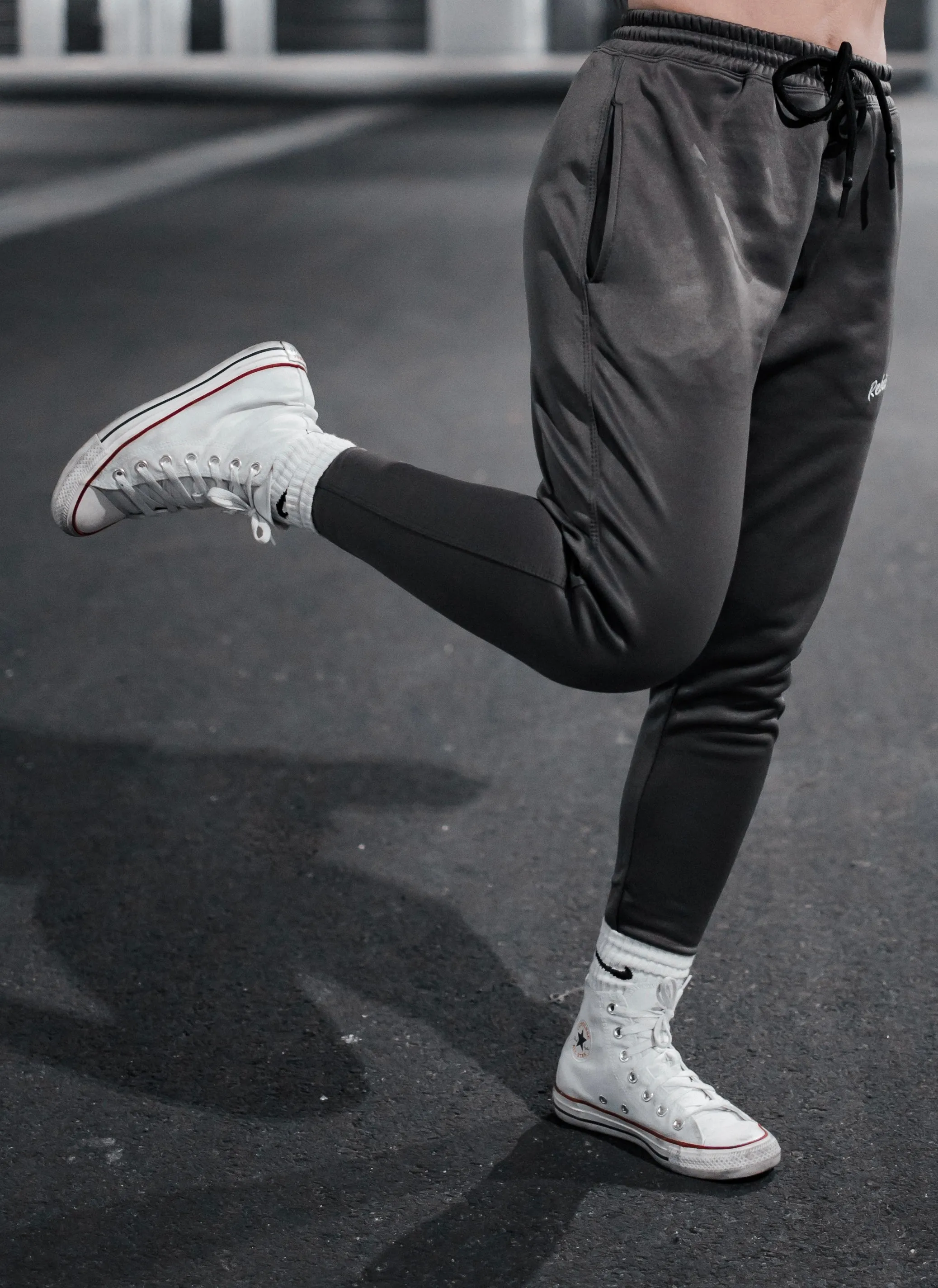 Womens tech joggers - charcoal