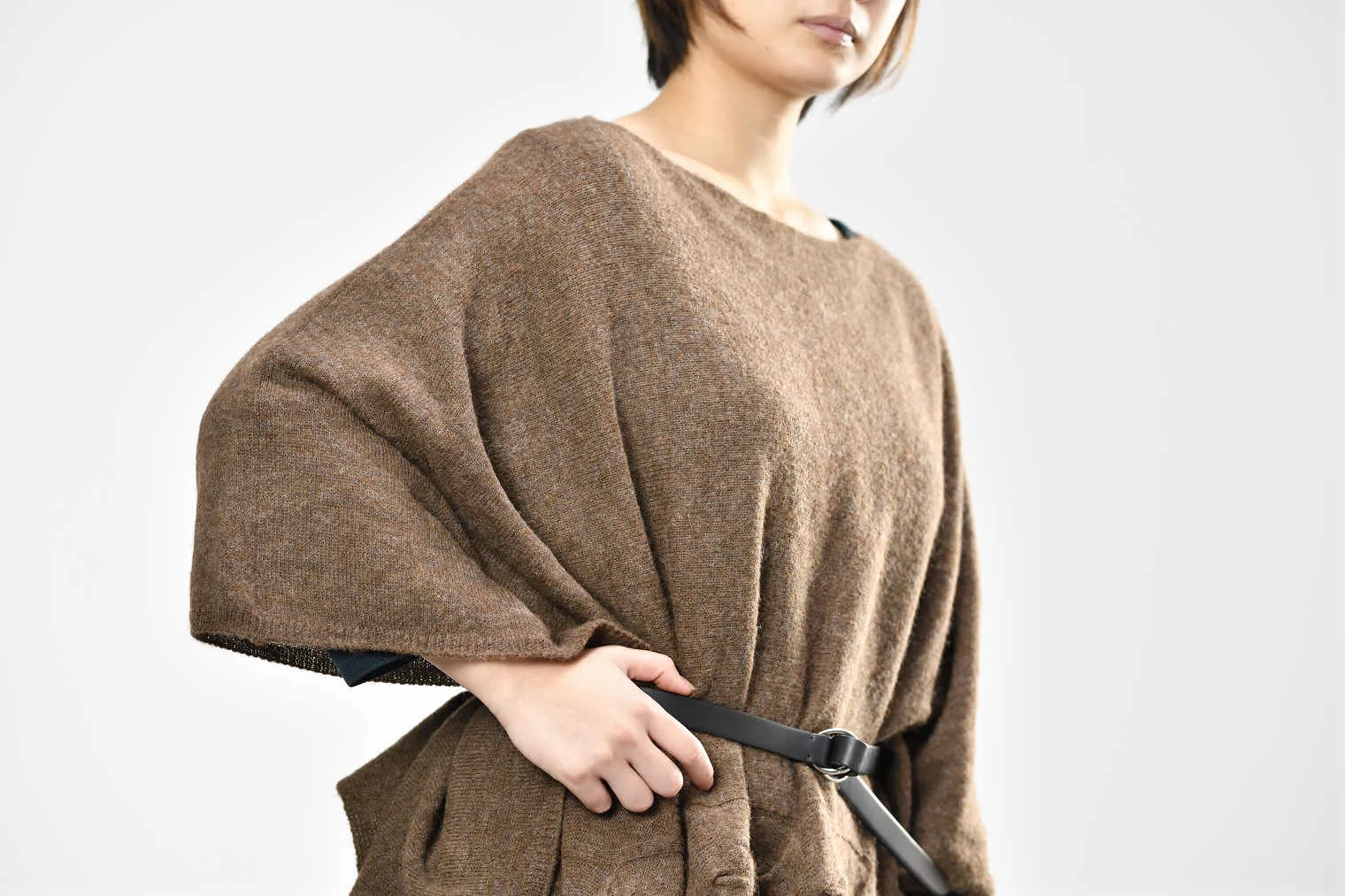 Yoko Poncho / Soft Alpaca Large Cable Pattern