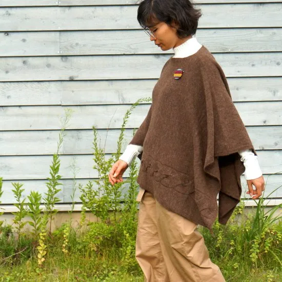 Yoko Poncho / Soft Alpaca Large Cable Pattern
