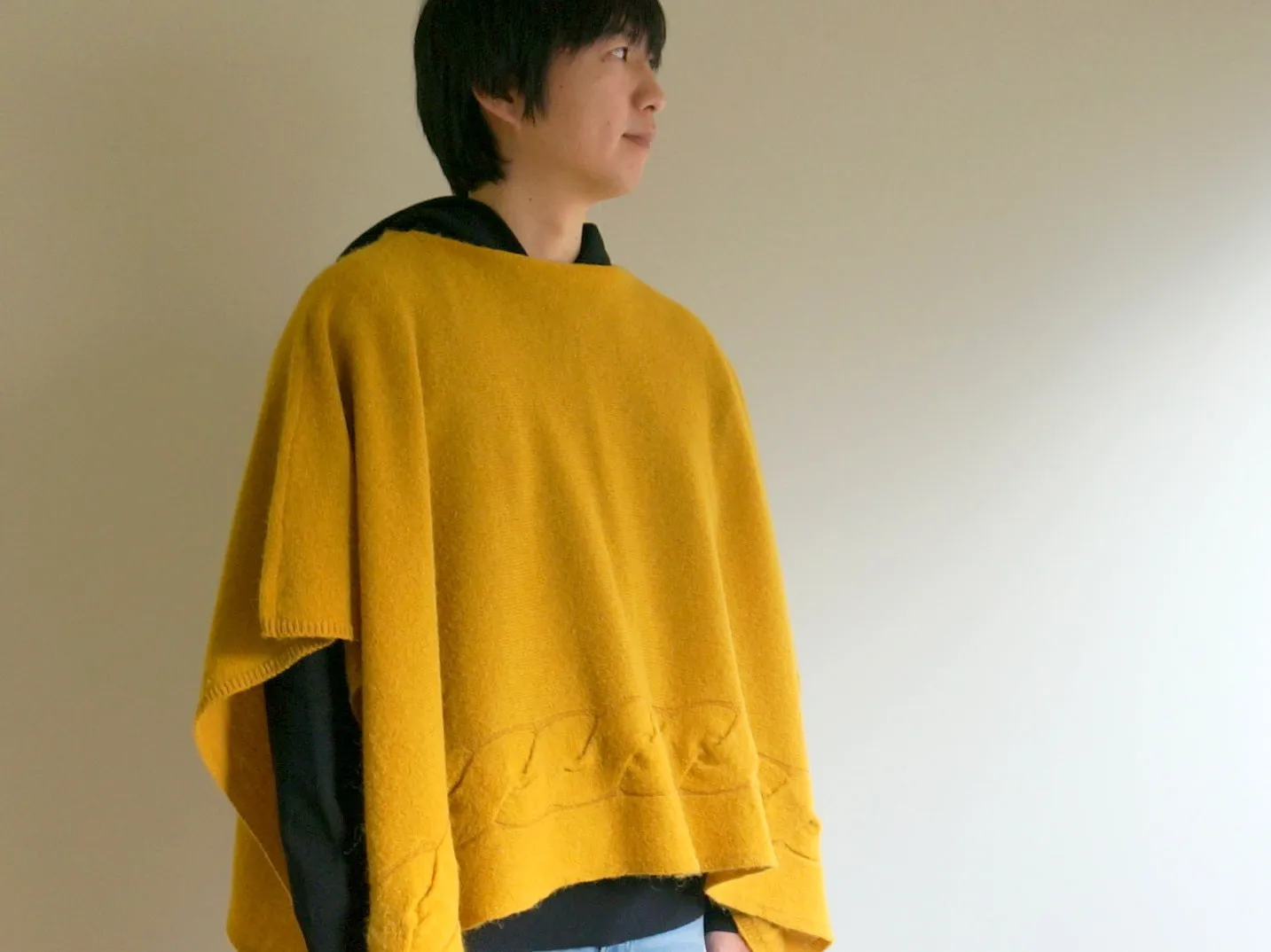 Yoko Poncho / Soft Alpaca Large Cable Pattern